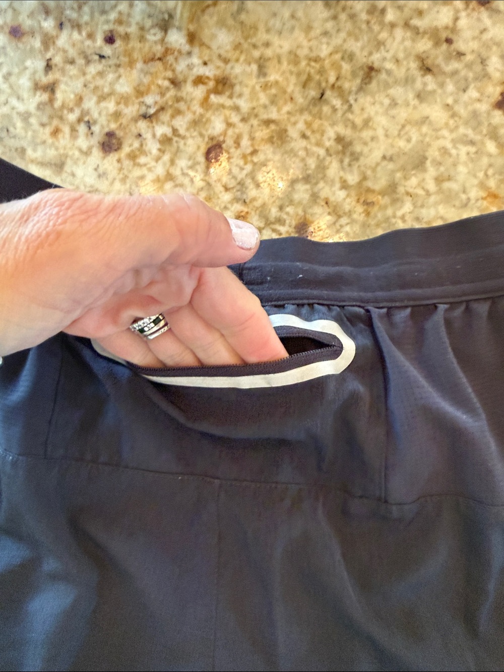 BURLEBO Men's black Drawstring Performance Hybrid Shorts size Small - Picture 5 of 6